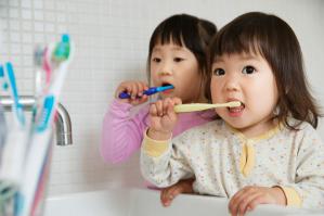 Hình ảnh minh họa k vứt bỏ bàn chải đánh răng khi bị viêm phế cầu