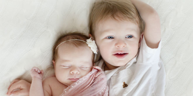 Khi mẹ có em bé con phải làm sao