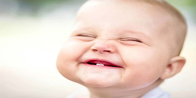 Khi bé 8 – 9 tháng mà chưa mọc răng nào và chuyện ăn thô?
